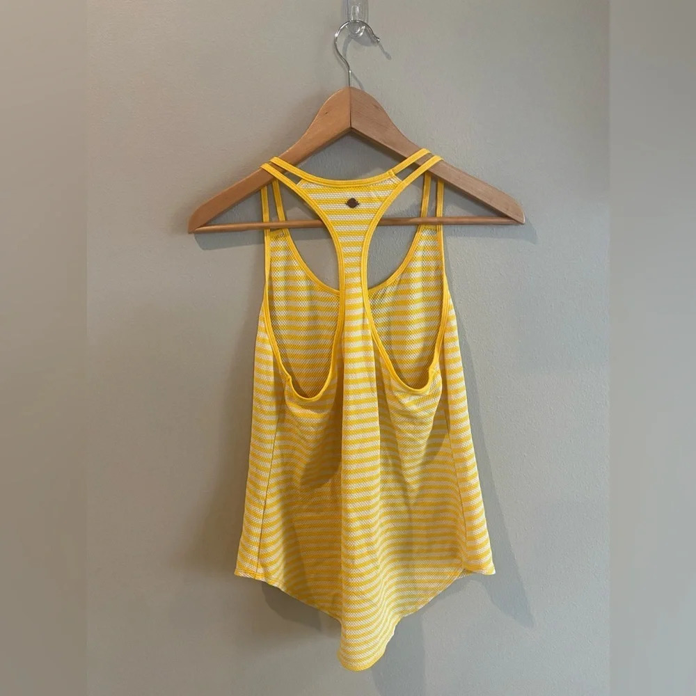 CALIA‎ BY CARRIE UNDERWOOD Striped Yellow Athletic Razorback Tank Top Small - Picture 2 of 9